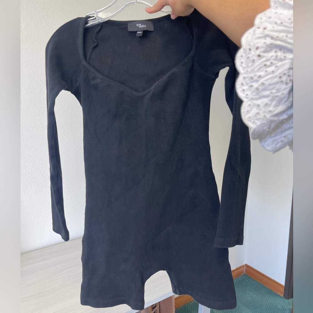 STYLE ADDICT LONG SLEEVE RIBBED ROMPER BODYSUIT Sz M - Picture 6 of 7